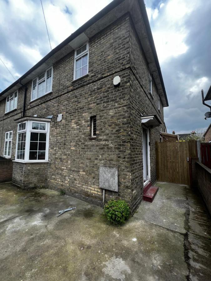 Good Priced Single Rooms In Sherperds Bush London Bagian luar foto